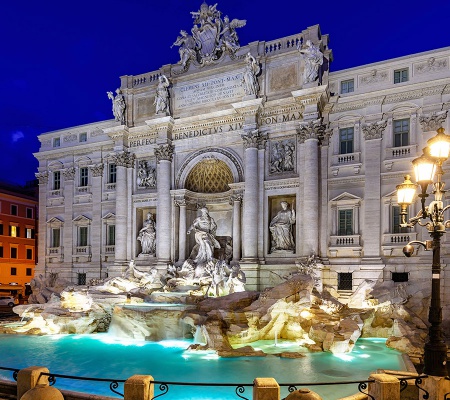 Curiosities and legends of the Trevi Fountain